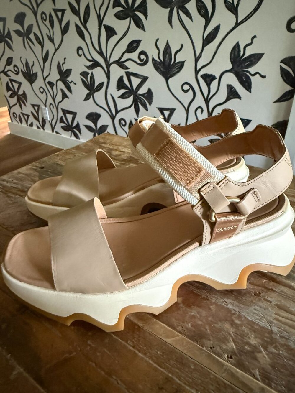 Sorel Beige Cream Platform Sandals